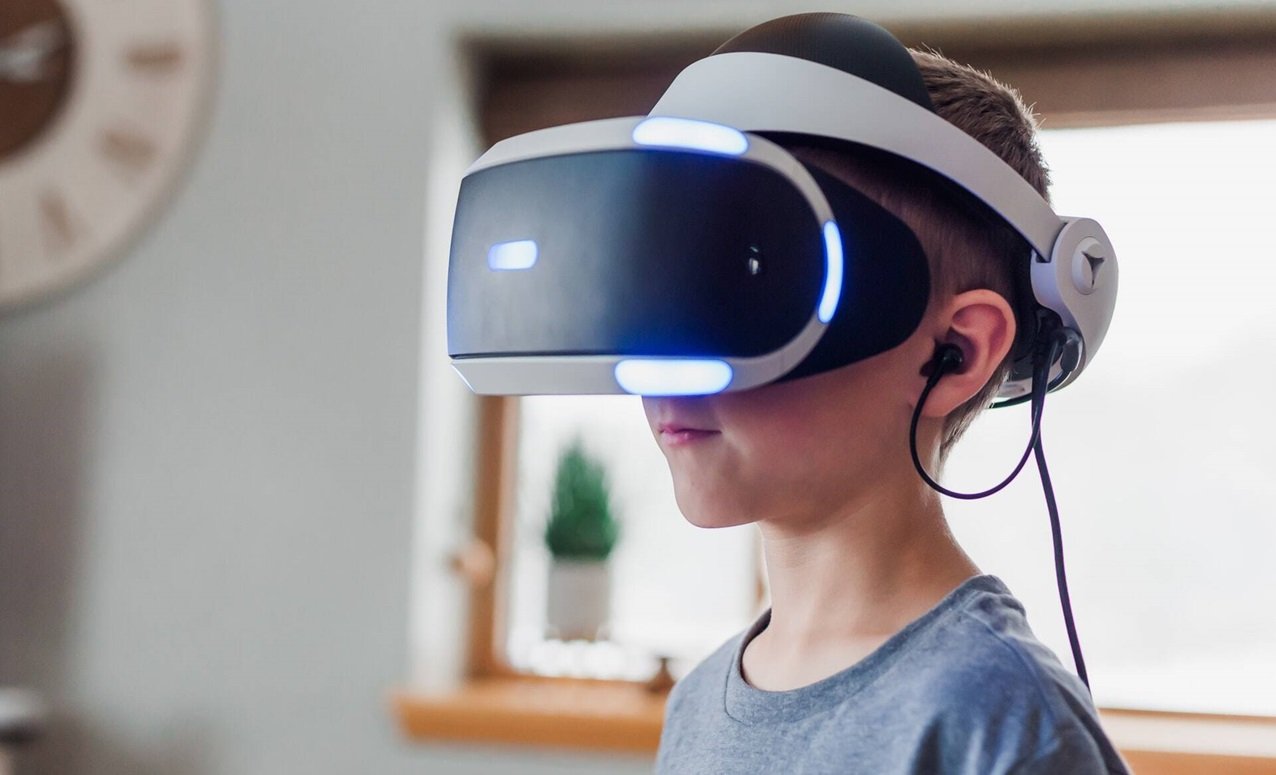 The difference between virtual reality, augmented reality and mixed reality
